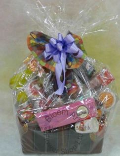 CODE 51988 - Fruit & Snack Hamper